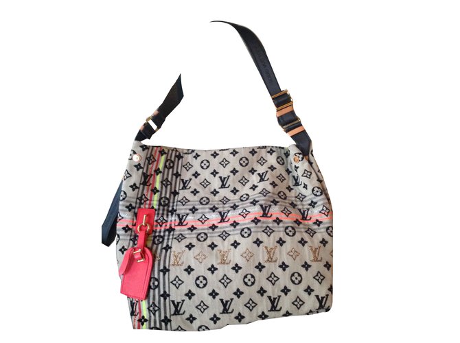 Louis Vuitton Handbags Beige Cotton  ref.42951