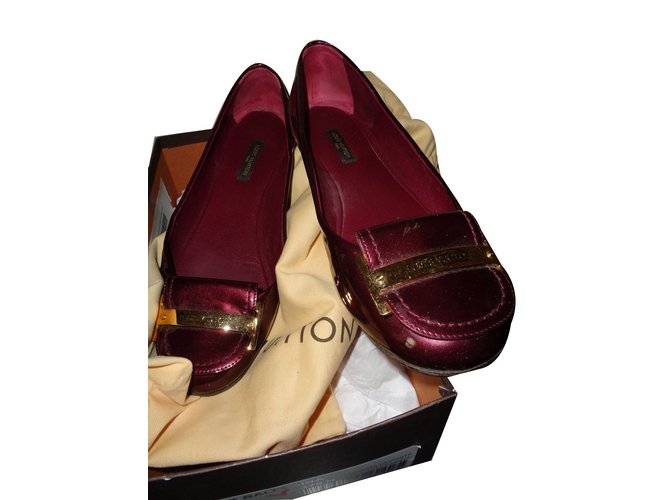 Louis Vuitton Ballet flats Dark red Patent leather  ref.43078