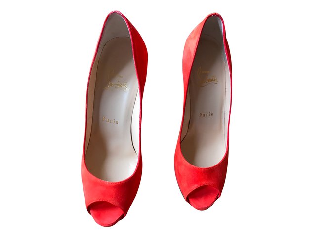 Christian Louboutin Very Privé Daim Corail  ref.43141