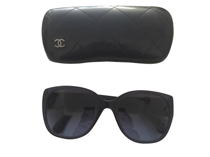 Chanel Gafas de sol Azul marino Plástico Paño  ref.43487