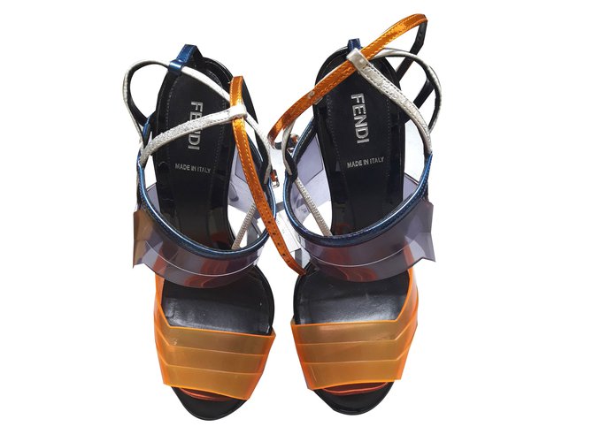 Fendi Sandals Multiple colors Leather  ref.43618