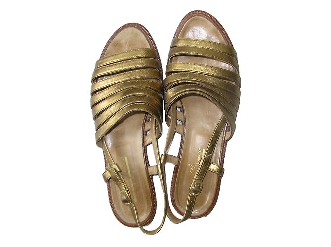 Autre Marque Sandali in pelle dorata 39 D'oro
