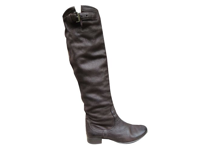 Botas Prada de cuero marrón oscuro