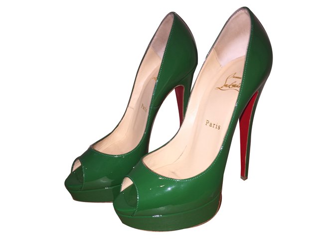 Green Christian louboutin Patent leather  ref.43748