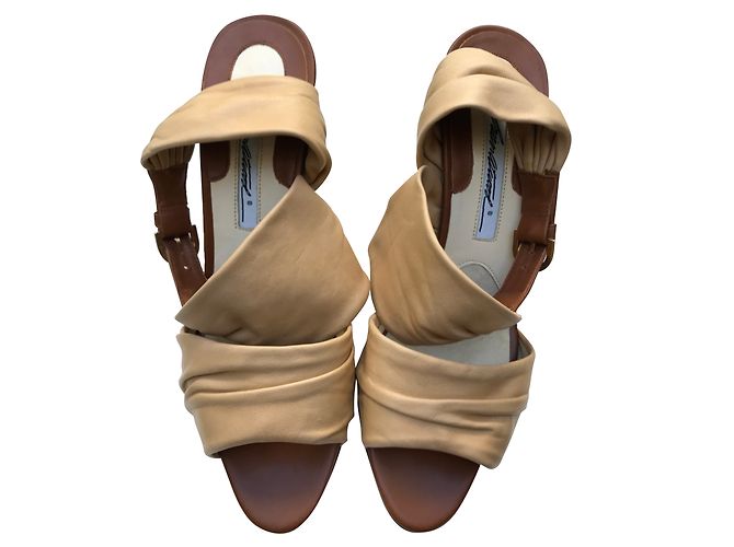 Sandali Brian Atwood in pelle beige 37,5