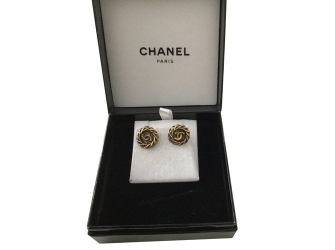 Chanel Earrings Golden Gold-plated  ref.43886