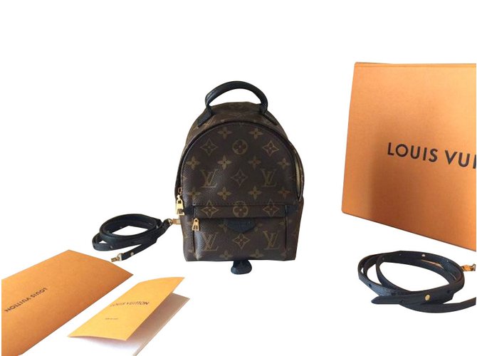 Louis Vuitton Rucksack Braun Leder  ref.43972