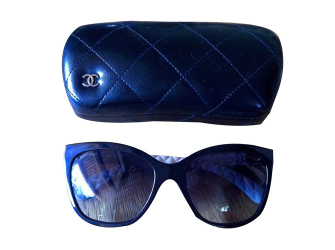 Chanel Gafas de sol Negro Beige Cuero Resina  ref.44048