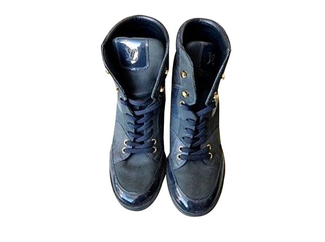 Louis Vuitton Sneakers Navy blue Leather Patent leather  ref.44115