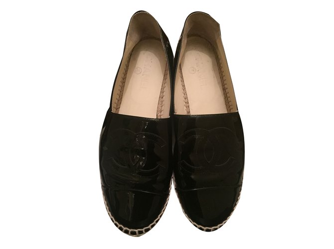 Mocassins Chanel Black Patent leather  ref.44181