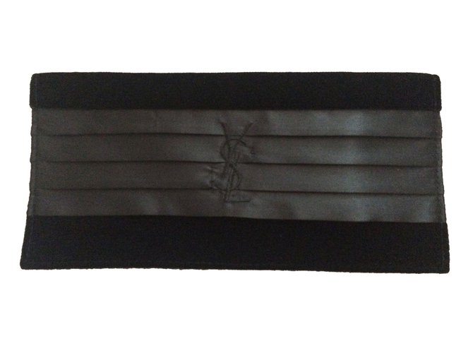 Yves Saint Laurent Clutch bags Black Velvet Satin  ref.44286