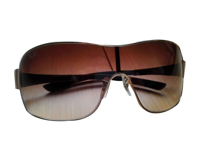 Ray-Ban Oculos escuros Dourado Metal  ref.44512