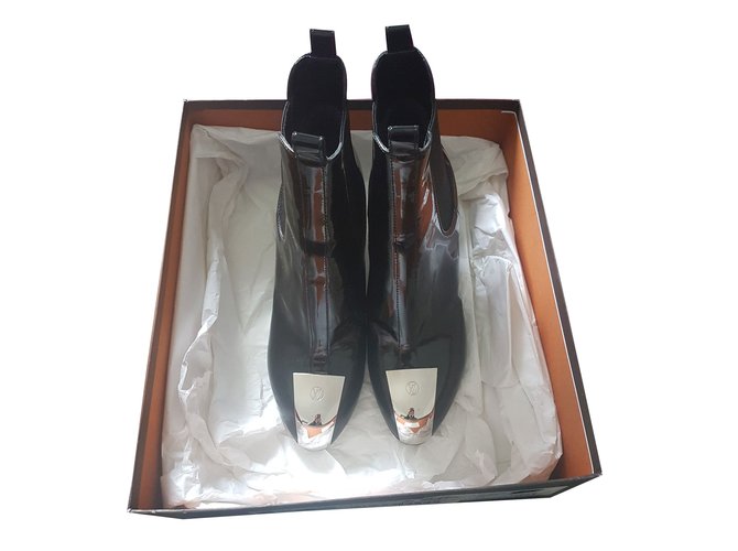 Louis Vuitton Black Patent Leather Chelsea Ankle Boots Size 37 Louis  Vuitton