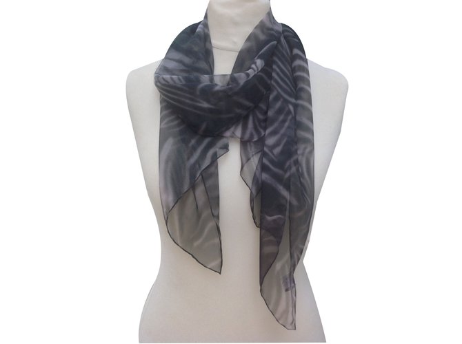 Salvatore Ferragamo Silk scarves Beige  ref.44585