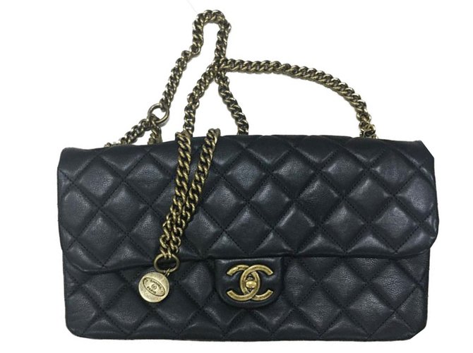 Chanel East west back pocket chain flap bag Black Leather  ref.44589