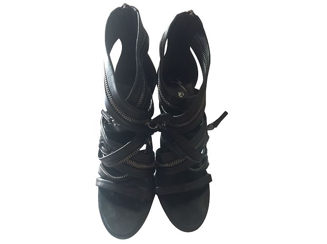 Sandali Giuseppe Zanotti for Balmain in pelle nera Nero