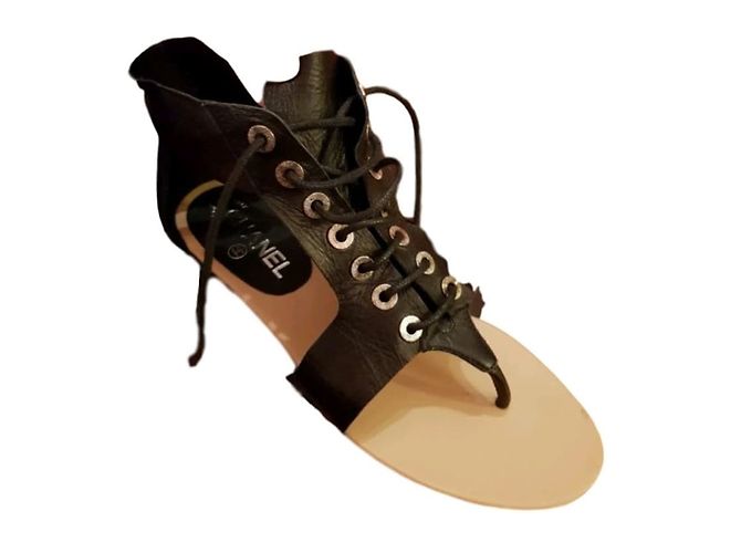 Sandali Chanel in pelle nera Nero 