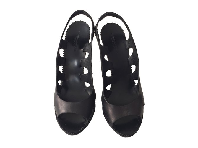 Bottega Veneta Sandals Black Leather  ref.44762