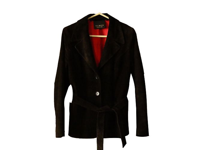 Chaqueta Oakwood marrón oscuro de piel de cabra con cinturón