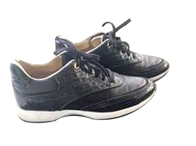 Louis Vuitton scarpe da ginnastica Bianco Bronzo Pelle  ref.45015