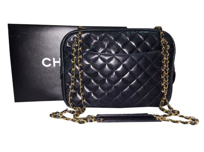 Chanel Bolsos de mano Negro Cuero  ref.45040