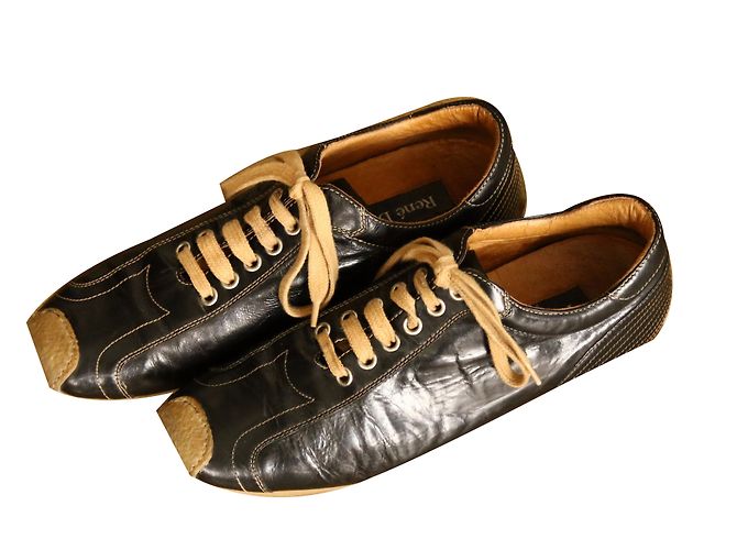 Baskets Rene Derhy en cuir noir et marron
