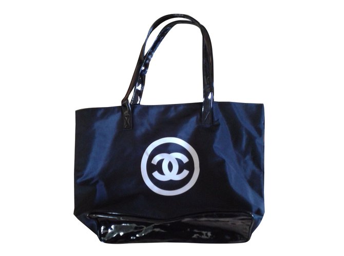 Chanel Handtasche Schwarz Tuch  ref.45047