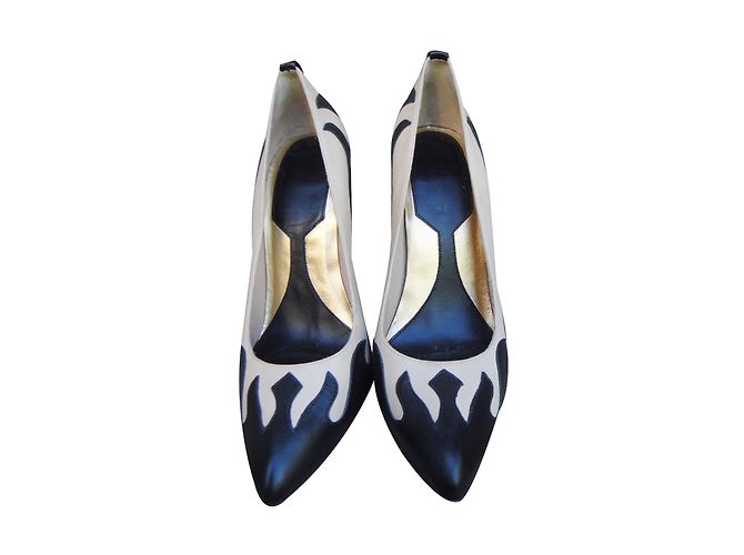 Décolleté Alexander Mcqueen in pelle nero e bianco 39