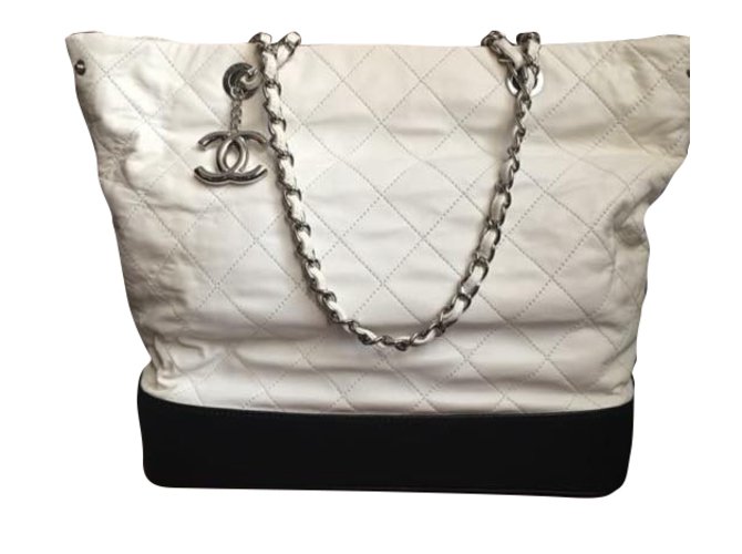 Chanel borsetta Bianco Pelle  ref.45313