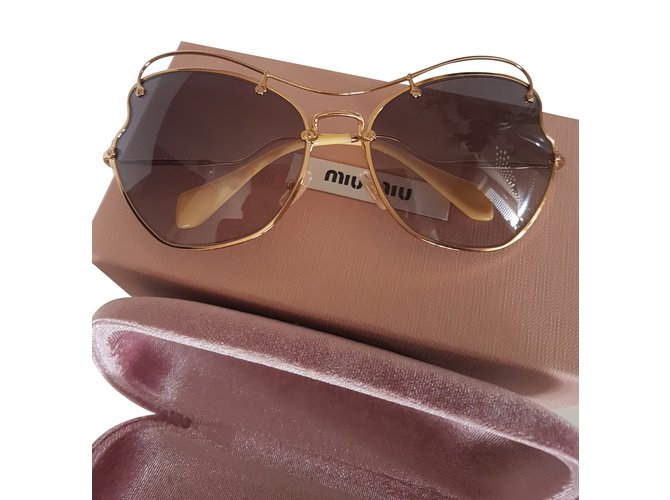 Miu Miu Oculos escuros Dourado  ref.45332