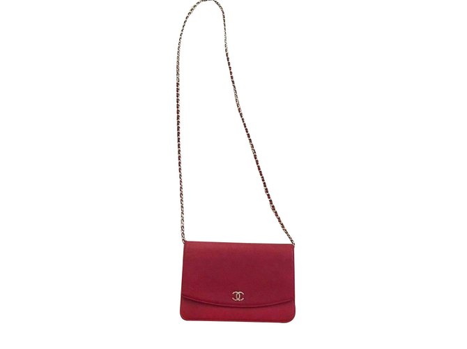 Chanel Handtasche Rot Leder  ref.45455