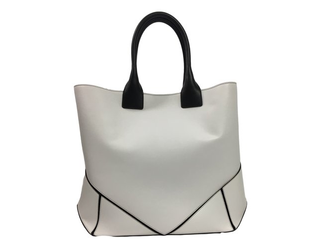 Givenchy Tote facile Bianco Pelle  ref.45629