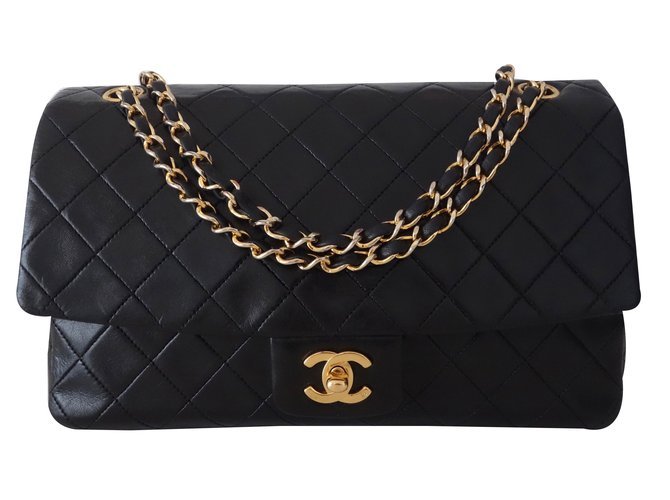 Timeless Chanel Handbags Black Lambskin  ref.45674