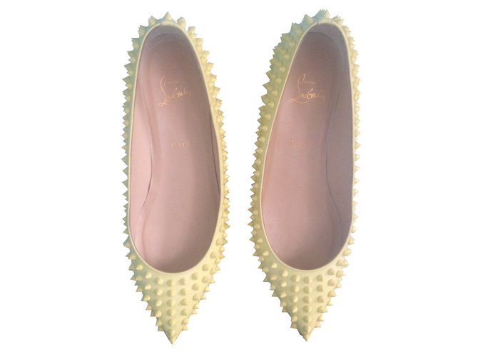 Christian Louboutin Pigalle spike ballerinas Yellow Patent leather  ref.45933