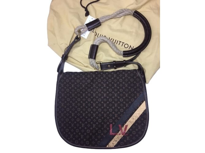 Louis Vuitton Amman Ebony Leather Cloth  ref.46056