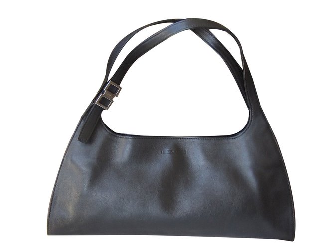 gucci barrel handbag