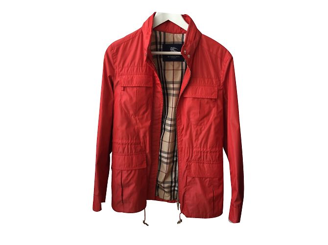 Burberry Jacke Rot mit Bestickter Tartan Kapuze Größe S