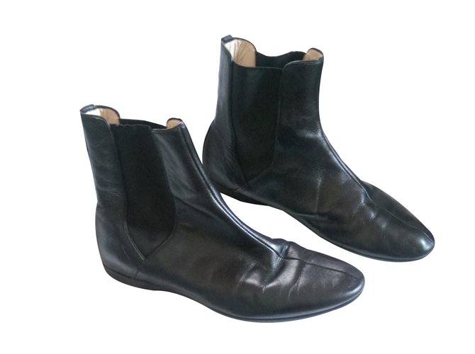 Salvatore Ferragamo Ankle Boots Black Leather  ref.46656