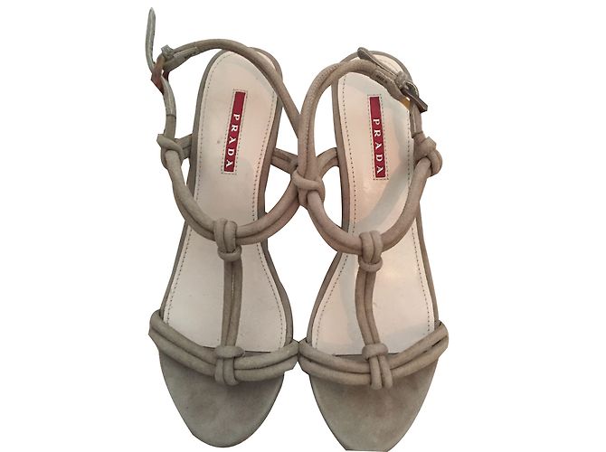 Prada Sandalen Beige 10 cm Absatz