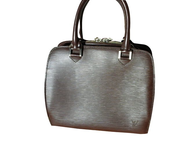 Louis Vuitton ALMA Dark brown Patent leather  ref.46998