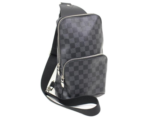 Borsa uomo nuova Avenue Louis Vuitton Grigio Pelle  ref.47125