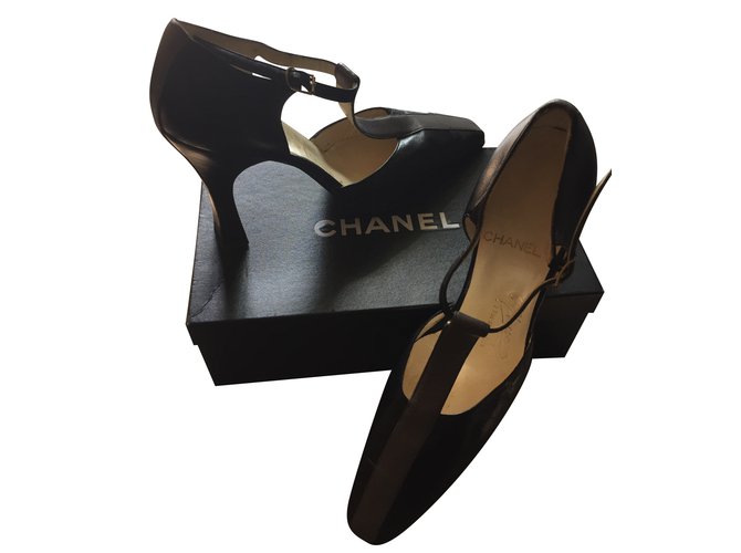 Chaussures Chanel Cuir Noir  ref.47179
