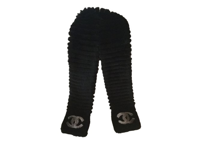 Chanel Clutch bags Black Fur  ref.47629