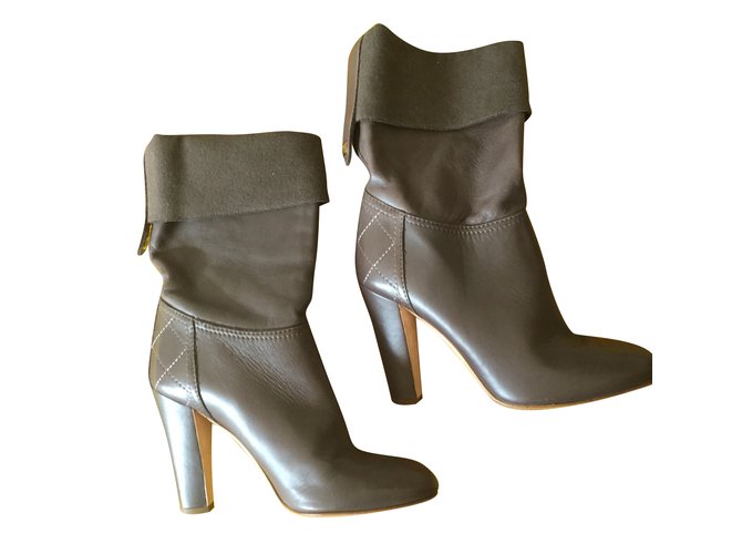 Chanel Ankle Boots Hazelnut Leather  ref.47770