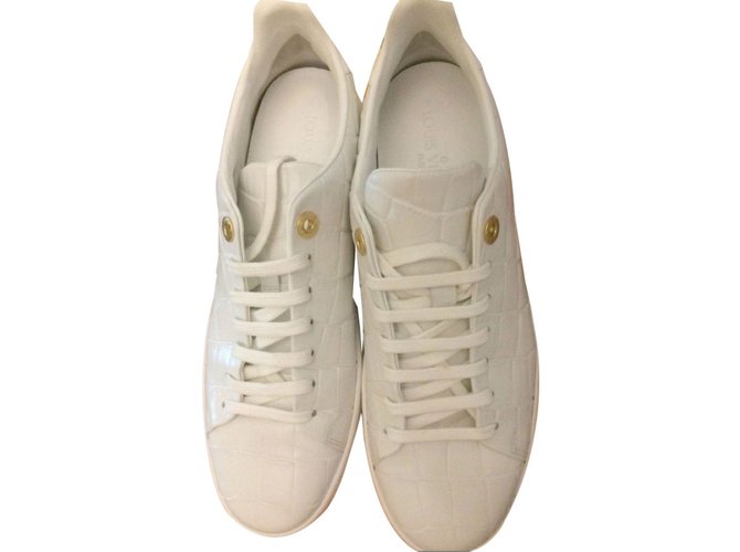 Louis Vuitton scarpe da ginnastica Bianco  ref.47855