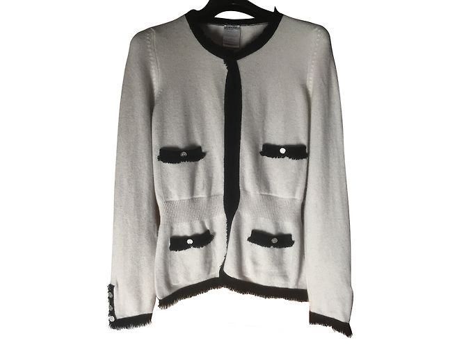 Chanel Strickjacke Beige