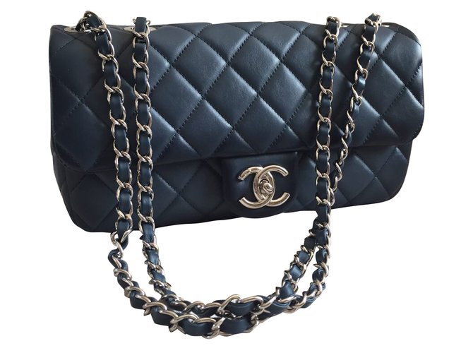 Chanel Bolsas Azul Couro  ref.48278