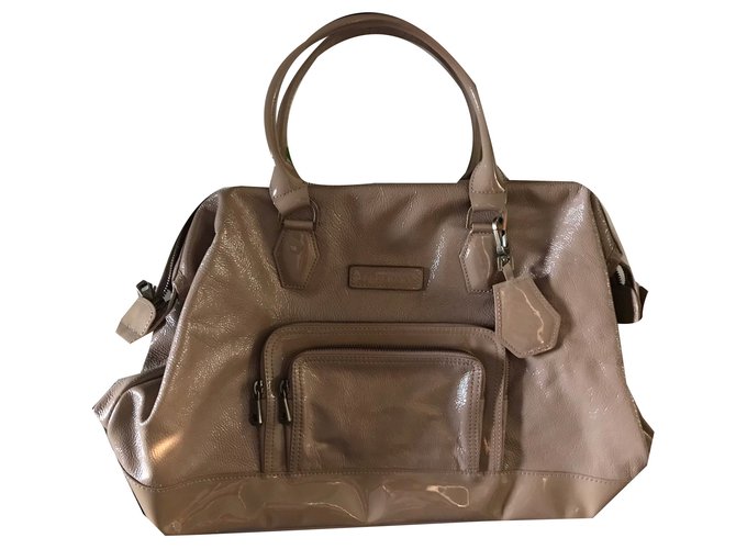 Longchamp Bolsas Bege Couro envernizado  ref.48460