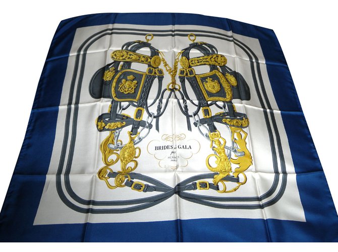 Hermès Lenços de seda Azul Multicor  ref.48549