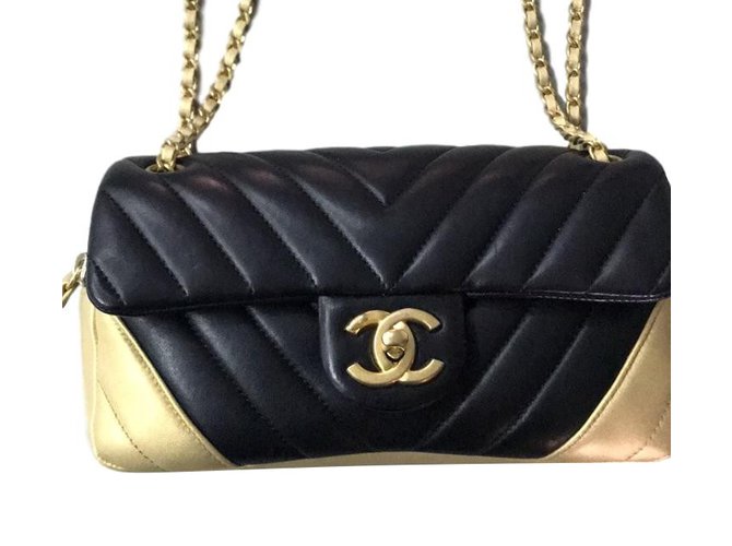 Chanel Chane. Piccola borsa chevron Nero Pelle  ref.48969